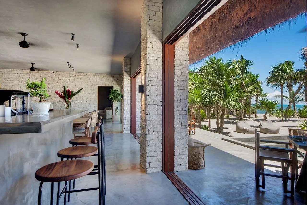 Ferienhaus Beachfront Villa in Tankah Bay